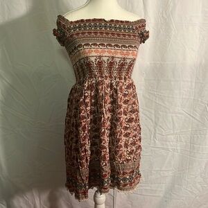 Xhiliration pasily print dress off the shoulder size medium